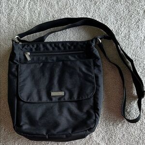 Baggallini Black Nylon Crossbody Messenger Bag